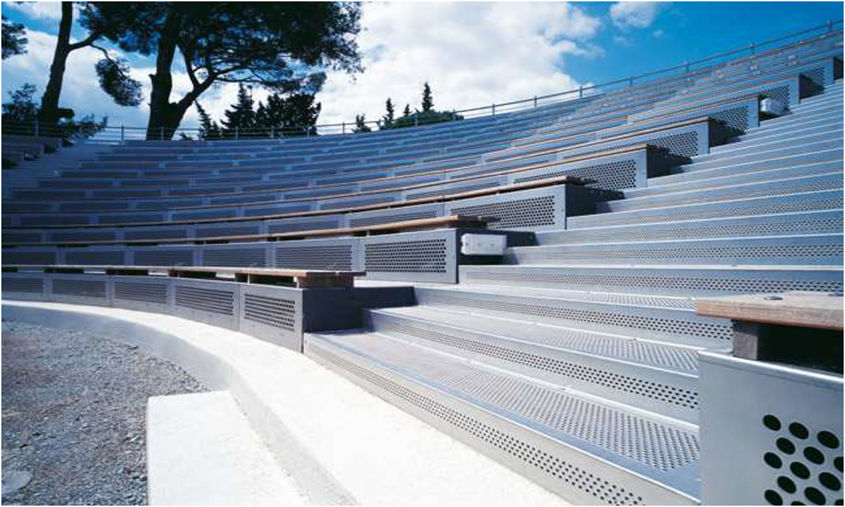 Tôles perforée amenagement urbain et naval